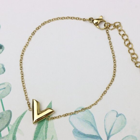 Yellow Gold Plated Chevron V Shape Charm Bracelet Adjustable, XPBL0624 - Picture 5 of 12